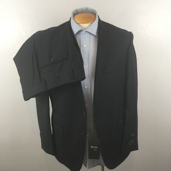 New Tiglio mens suit 40s solid navy 2 piece side vents 2 button nwt wool ea0138